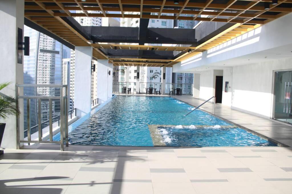 A2J Luxury Bgc Balcony Suite Near Sm Aura Taguig Manila Eksteriør billede